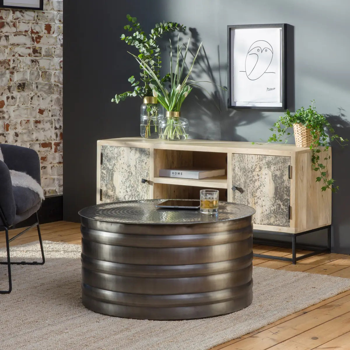 Gil Coffee Table Medium Silver