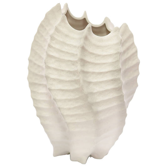 Seaform Ceramic Shell-Inspired Vase – Modern Coastal Décor Accent